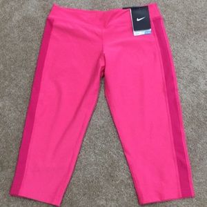 Girls Nike Capri tights